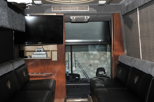 Bus Picture 3.jpg